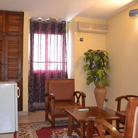 Hotel Akena City Bonaberi Bagian luar foto