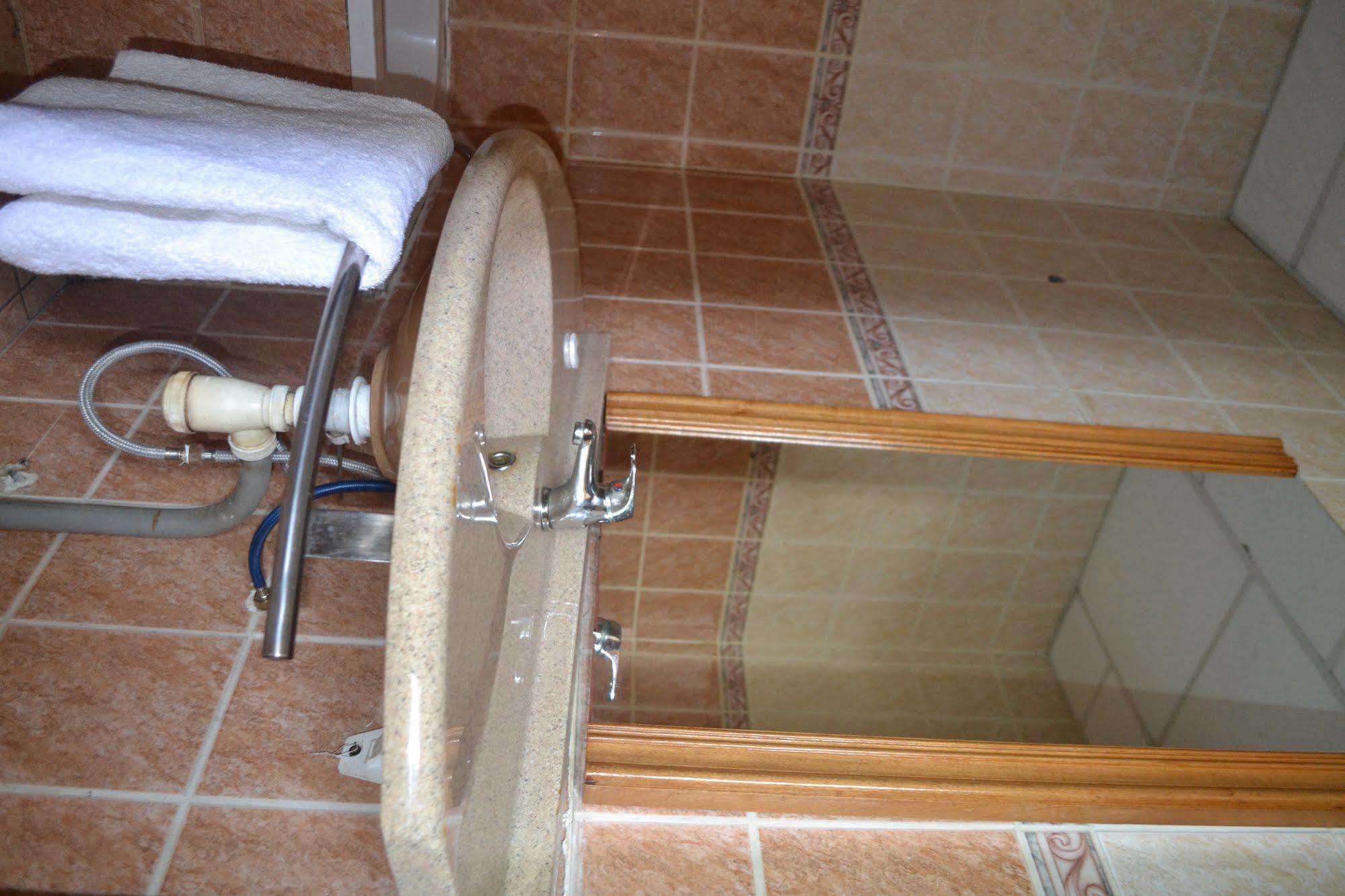 Hotel Akena City Bonaberi Bagian luar foto